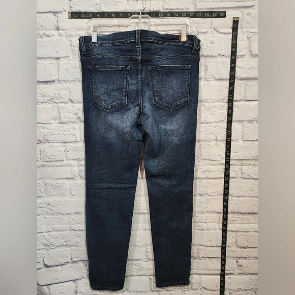 Sneak Peak distressed jeans with peek a boo patchwork detailing Size 9 - Picture 2 of 10